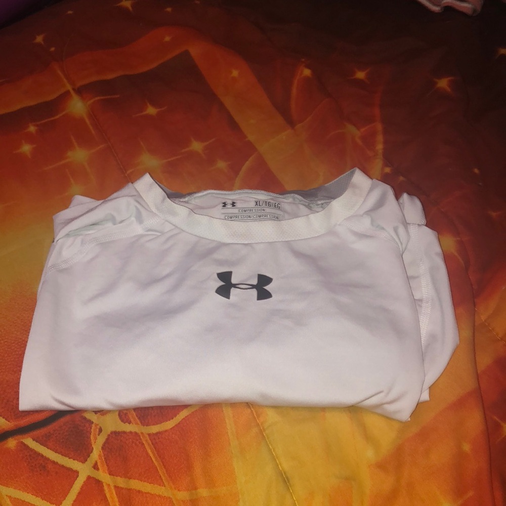 XL under armour compression shirt